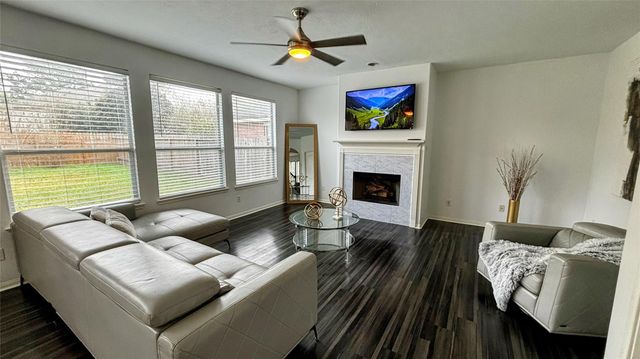 6810 Enchanted Crest Drive, Katy, TX 77449