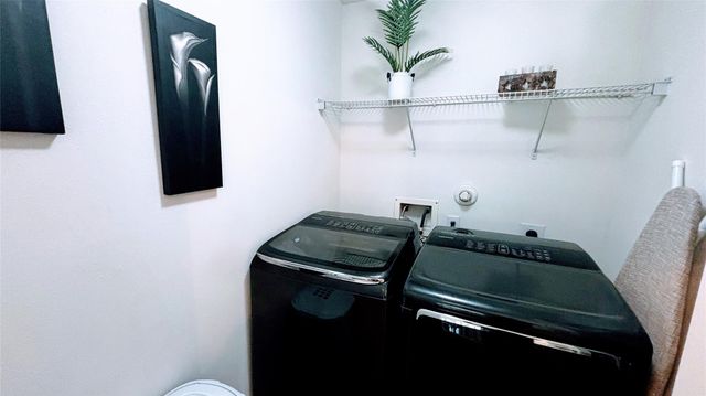 6810 Enchanted Crest Drive, Katy, TX 77449