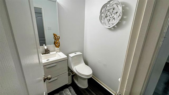 6810 Enchanted Crest Drive, Katy, TX 77449