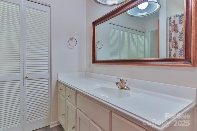 466 Shiloh Church Road, Hickory, NC 28601