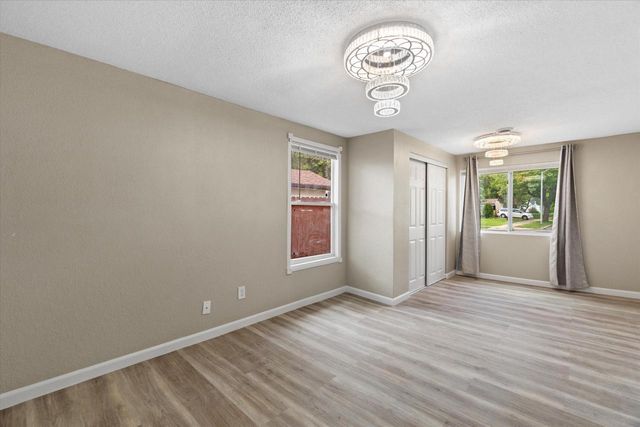 5735 W Thurston AVENUE, Milwaukee, WI 53218