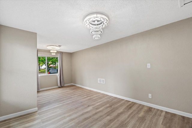 5735 W Thurston AVENUE, Milwaukee, WI 53218
