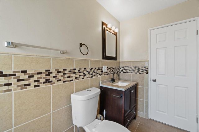 5735 W Thurston AVENUE, Milwaukee, WI 53218