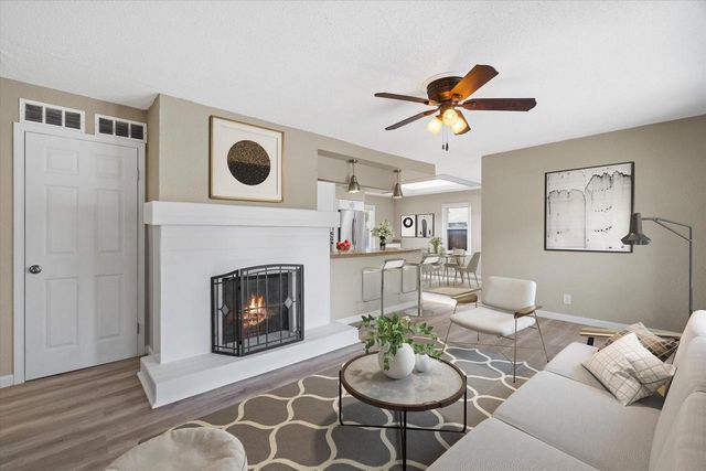 5735 W Thurston AVENUE, Milwaukee, WI 53218