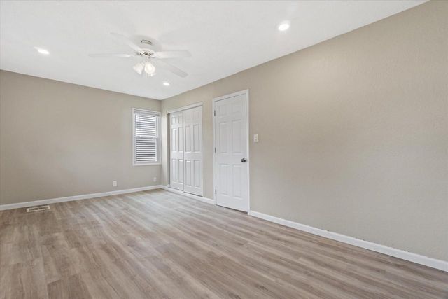 5735 W Thurston AVENUE, Milwaukee, WI 53218