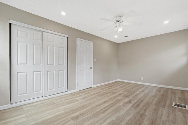 5735 W Thurston AVENUE, Milwaukee, WI 53218