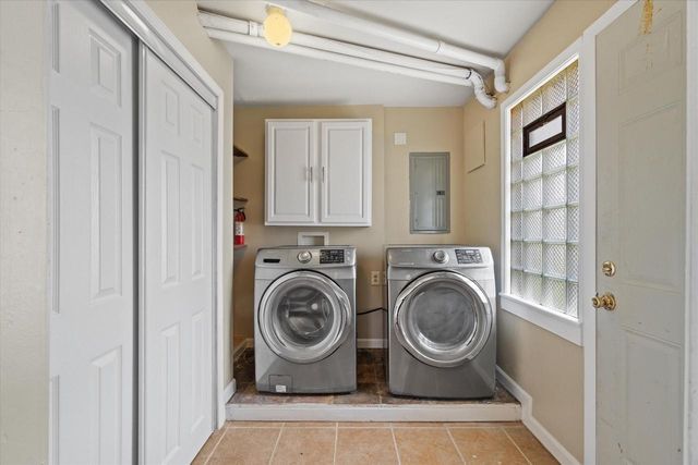 5735 W Thurston AVENUE, Milwaukee, WI 53218