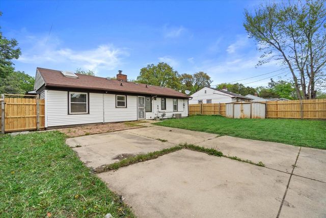 5735 W Thurston AVENUE, Milwaukee, WI 53218