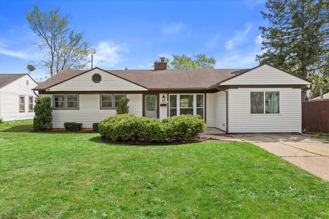 5735 W Thurston AVENUE, Milwaukee, WI 53218