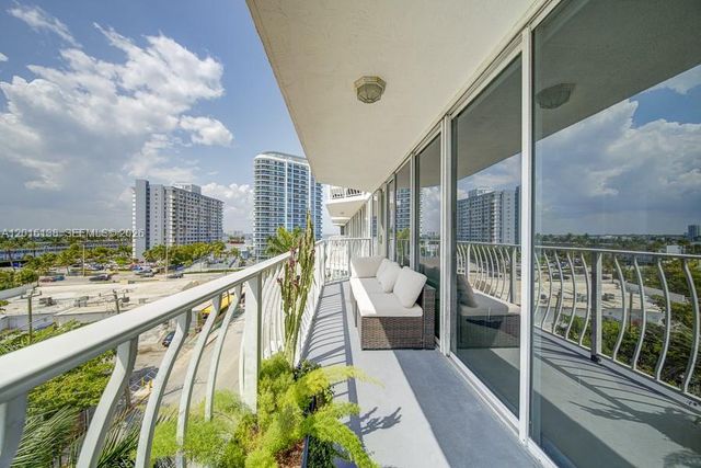 7601 E Treasure Dr 703, North Bay Village, FL 33141
