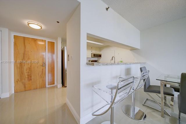 7601 E Treasure Dr 703, North Bay Village, FL 33141