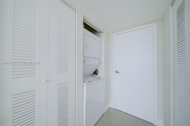 7601 E Treasure Dr 703, North Bay Village, FL 33141
