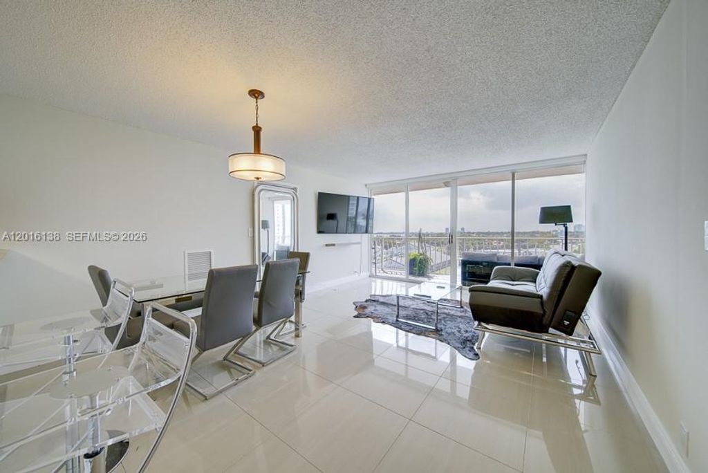 7601 E Treasure Dr 703, North Bay Village, FL 33141