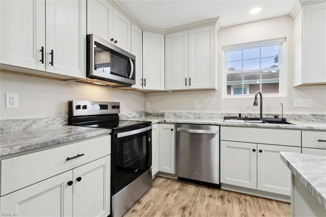 5015 Myrica CT, Chesapeake, VA 23321