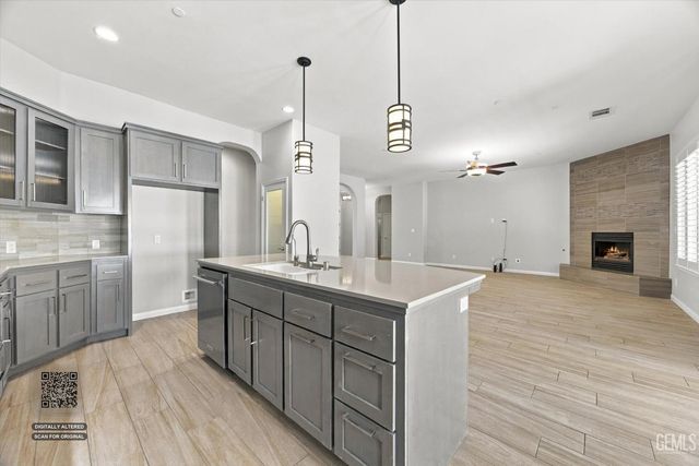 12120 Parkerhill Drive, Bakersfield, CA 93311
