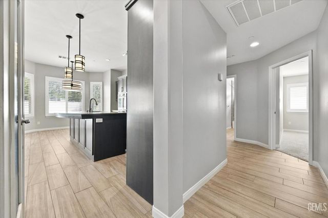 12120 Parkerhill Drive, Bakersfield, CA 93311