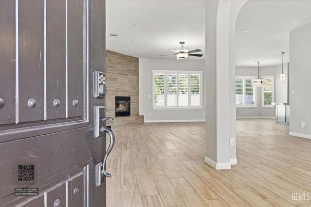12120 Parkerhill Drive, Bakersfield, CA 93311