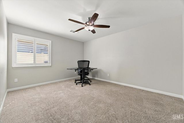 12120 Parkerhill Drive, Bakersfield, CA 93311
