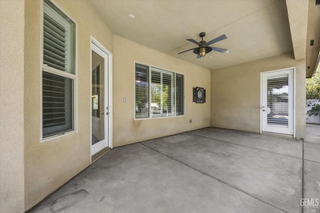12120 Parkerhill Drive, Bakersfield, CA 93311