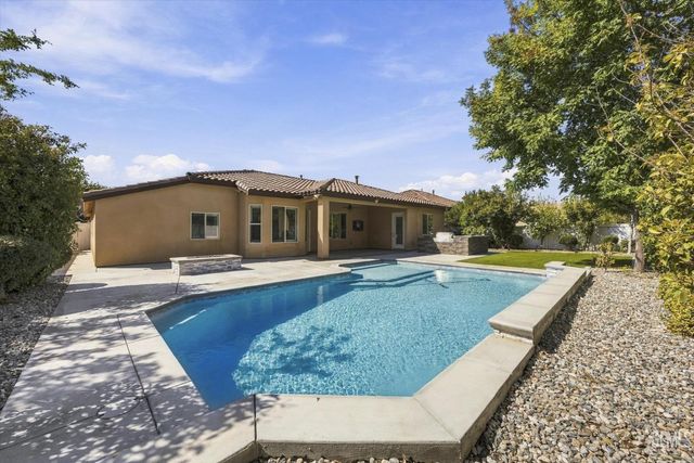 12120 Parkerhill Drive, Bakersfield, CA 93311