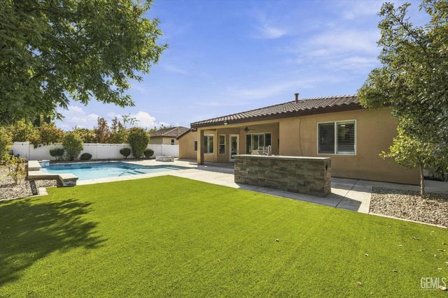 12120 Parkerhill Drive, Bakersfield, CA 93311