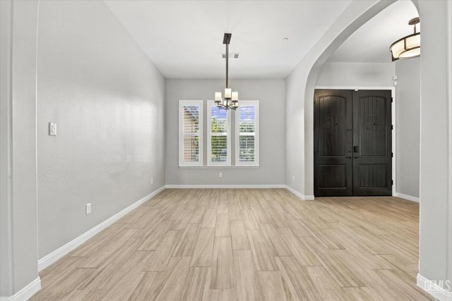 12120 Parkerhill Drive, Bakersfield, CA 93311
