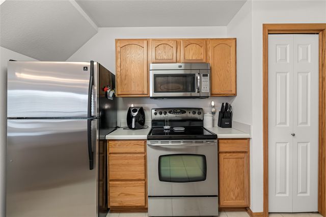 3799 Village Run Drive 504, Des Moines, IA 50317