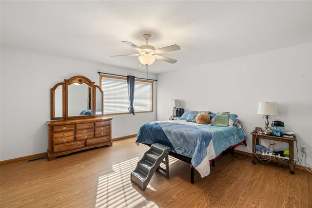 3799 Village Run Drive 504, Des Moines, IA 50317