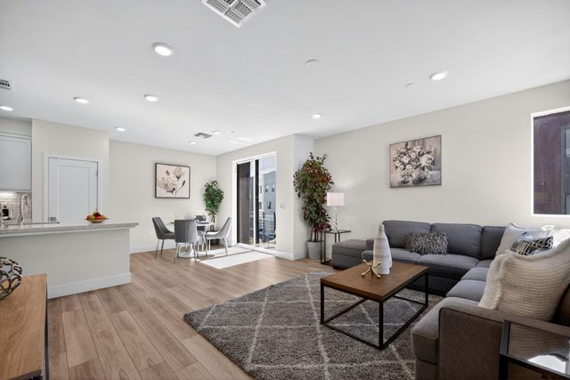 3891 Vanguard Common 1004, Fremont, CA 94538