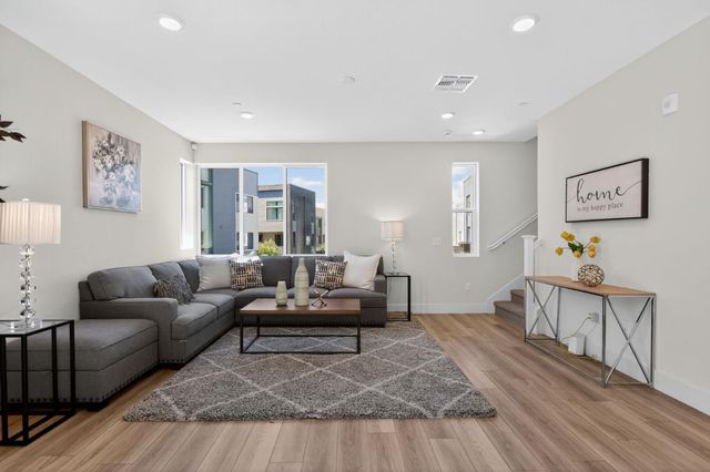 3891 Vanguard Common 1004, Fremont, CA 94538