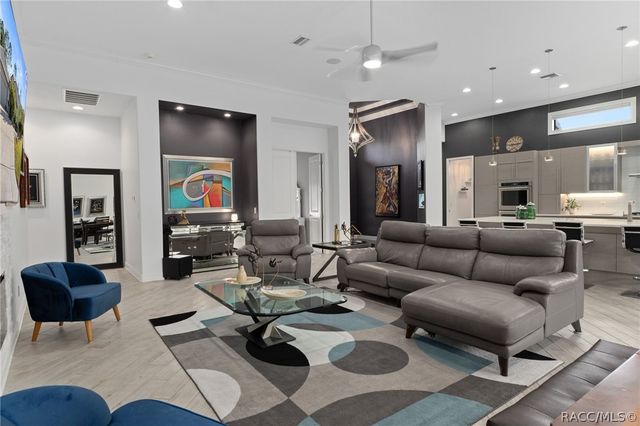 1224 W Labrador Court, Hernando, FL 34442