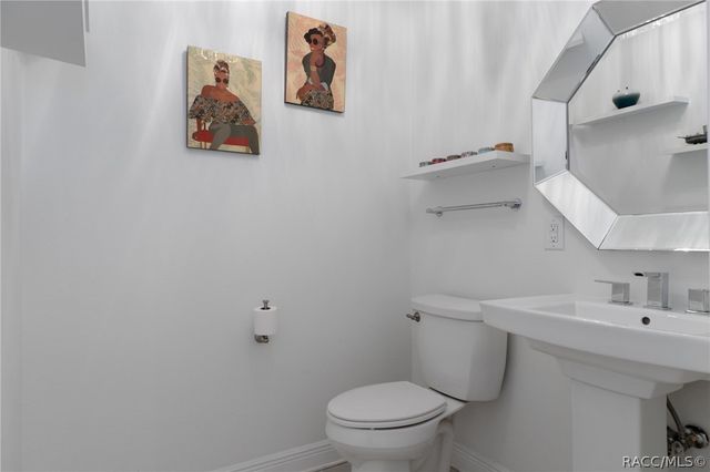 1224 W Labrador Court, Hernando, FL 34442