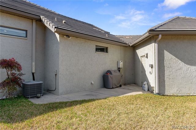 1224 W Labrador Court, Hernando, FL 34442