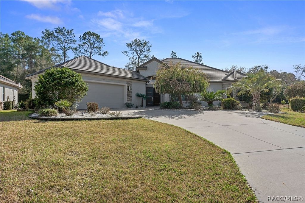 1224 W Labrador Court, Hernando, FL 34442