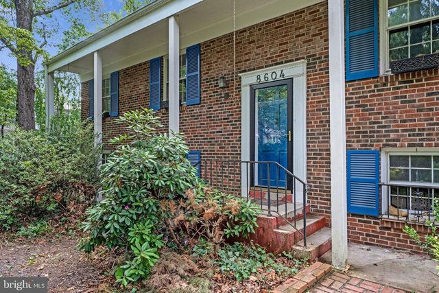 8604 ARDFOUR LN, Annandale, VA 22003