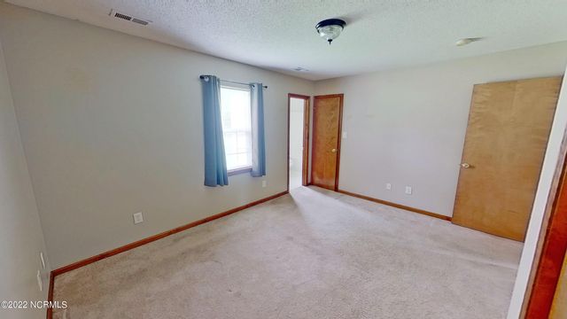 1043 Shirley Drive, Jacksonville, NC 28540