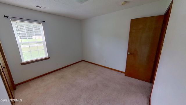 1043 Shirley Drive, Jacksonville, NC 28540