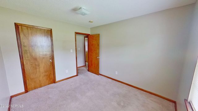 1043 Shirley Drive, Jacksonville, NC 28540