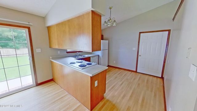 1043 Shirley Drive, Jacksonville, NC 28540