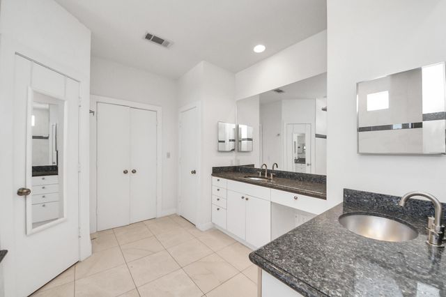 2436 Bissonnet Street 8, Houston, TX 77005