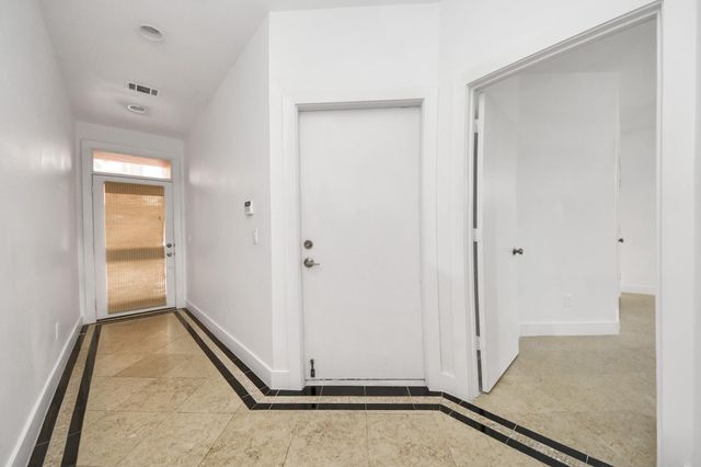 2436 Bissonnet Street 8, Houston, TX 77005