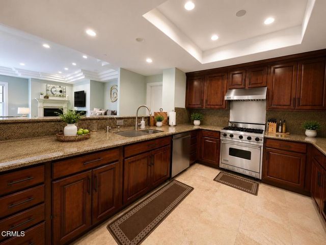 12021 Guerin 304, Studio City, CA 91604