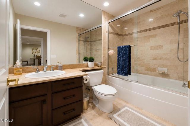 12021 Guerin 304, Studio City, CA 91604
