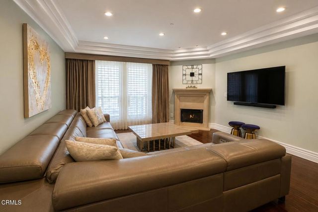 12021 Guerin 304, Studio City, CA 91604