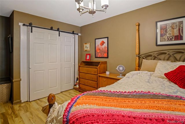 7878 Charrington Drive, Canton Charter Township, MI 48187