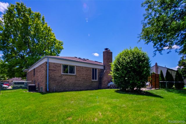 7878 Charrington Drive, Canton Charter Township, MI 48187