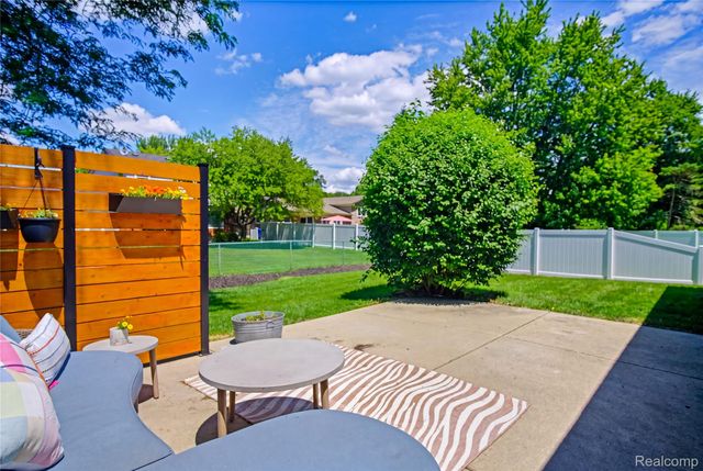 7878 Charrington Drive, Canton Charter Township, MI 48187