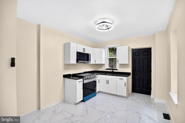 6014 N LAMBERT ST, Philadelphia, PA 19138