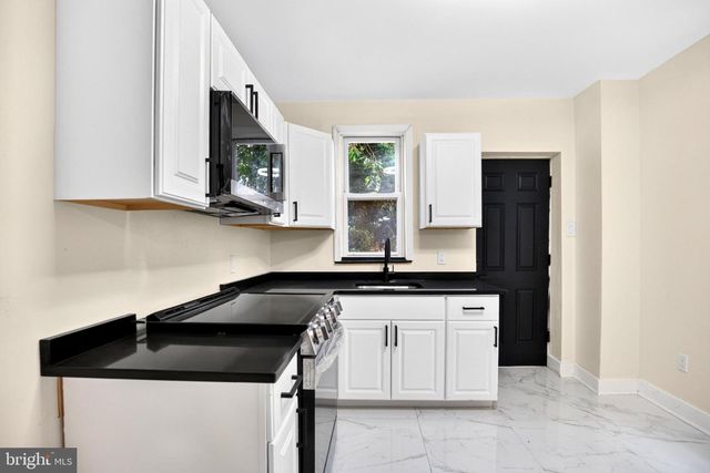 6014 N LAMBERT ST, Philadelphia, PA 19138