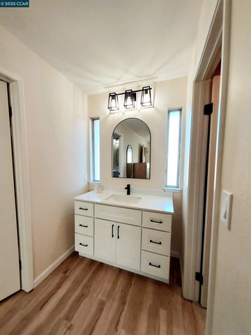 1936 Nero Ct, Walnut Creek, CA 94598